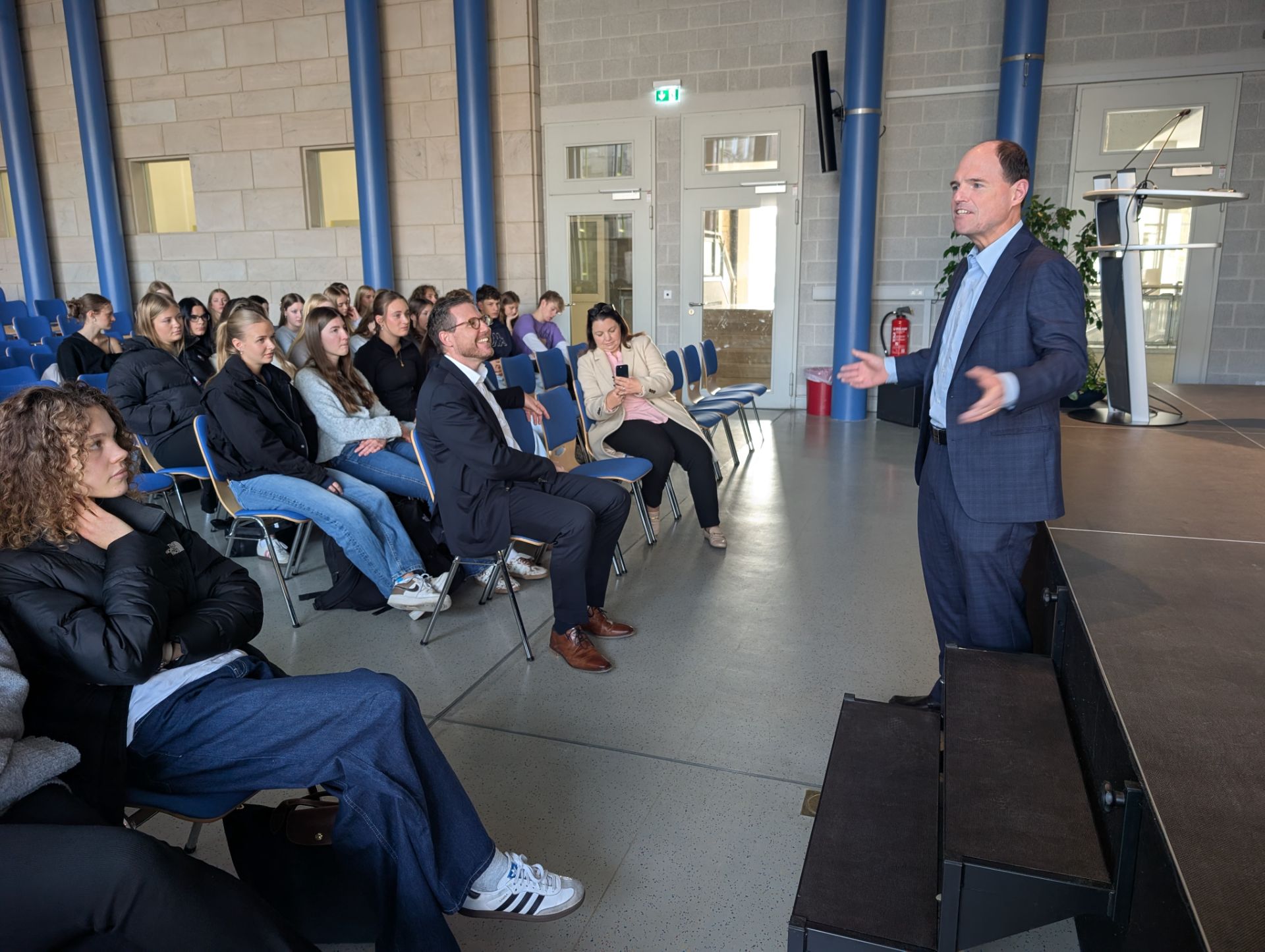 Schule trifft Landtag
